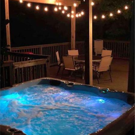 Driftwood Cottage With Hot Tub On Lake Cumberland Russell Springs Extérieur photo