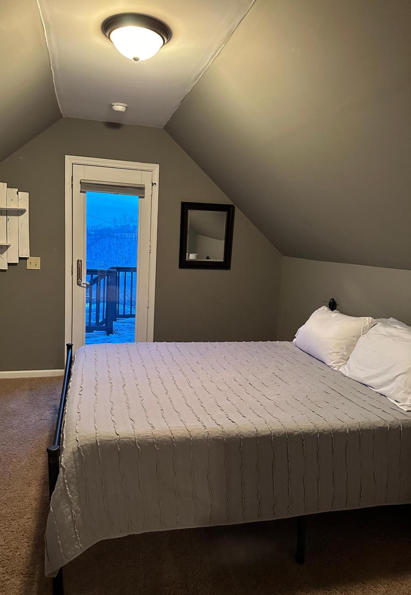 Driftwood Cottage With Hot Tub On Lake Cumberland Russell Springs Extérieur photo